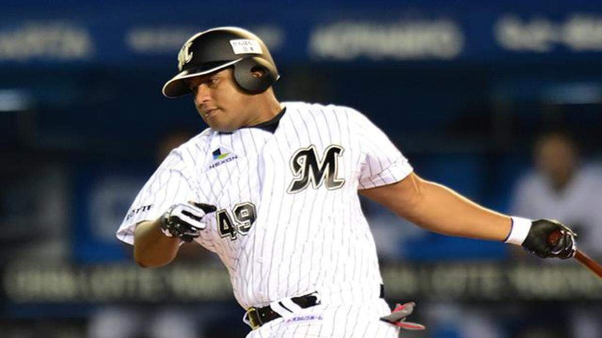 
Alfredo Despaigne debutó con los Marinos de Chiba Lotte en la liga japonesa el 27 de julio del 2014 y terminó la temporada con 12 jonrones, 13 dobles y 33 empujadas. Promedió .311 en 45 partidos.
