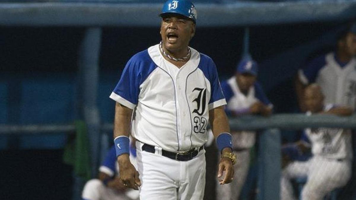 VICTOR MESA le dio vida a Industriales, pero no pudo llegar a la final de la Serie Nacional de Cuba.
