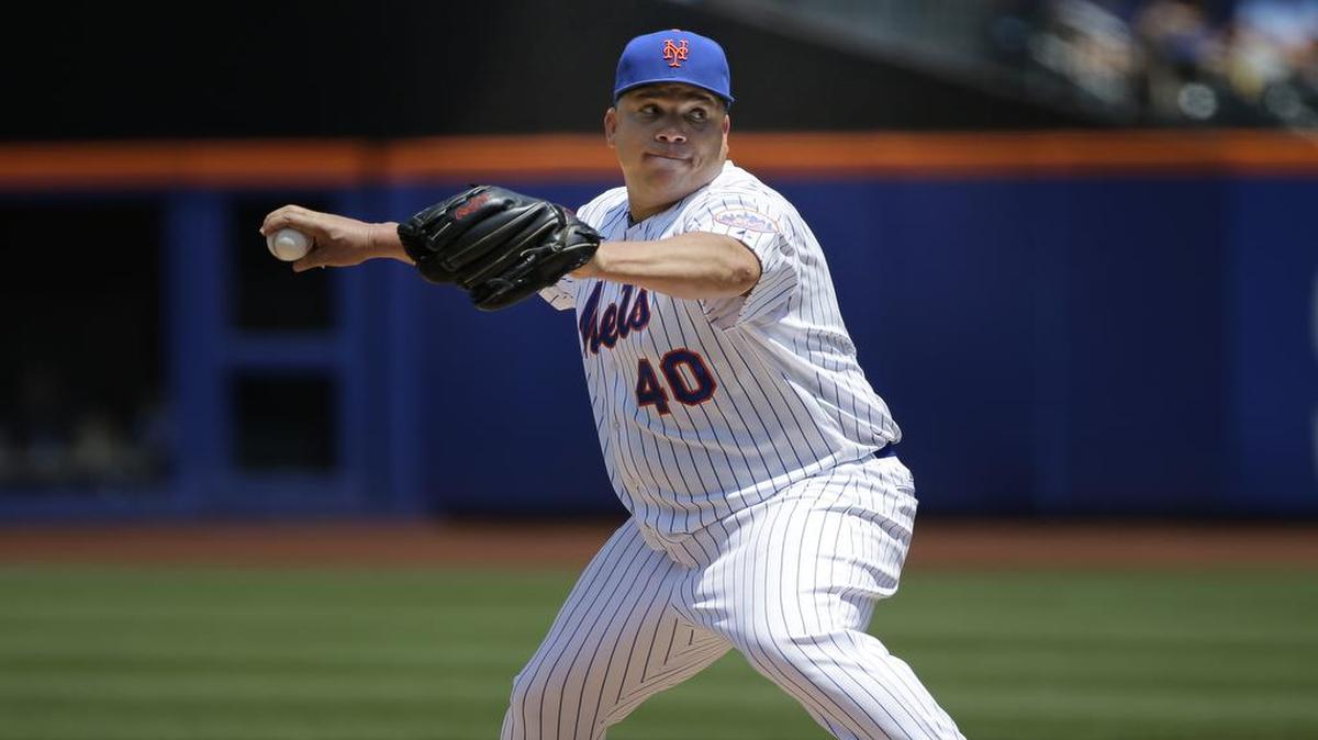 
El derecho dominicano Bartolo Colón toleró seis hits sin conceder boletos, alcanzó su octavo triunfo de la campaña e igualó con el as venezolano Félix Hernández en el liderato de victorias en las Mayores, el domingo 31 de mayo del 2015.

