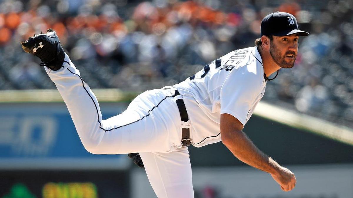 
EL SERPENTINERO de los Tigres Justin Verlander en acción durante el partido donde su equipo derrotó 7-4 a los Medias Blancas de Chicago, el miércoles en Detroit.
