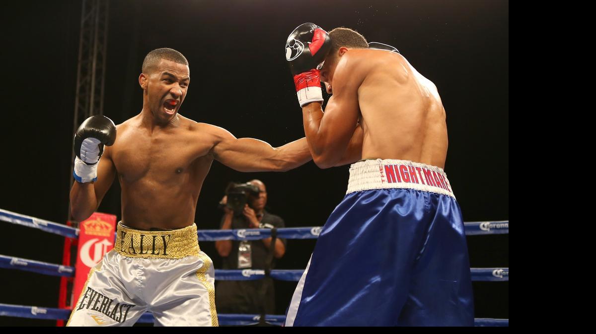 
RANCES BARTHELEMY dispuso con facilidad de Angino Pérez en velada de ESPN2 efectuada en Hialeah.
