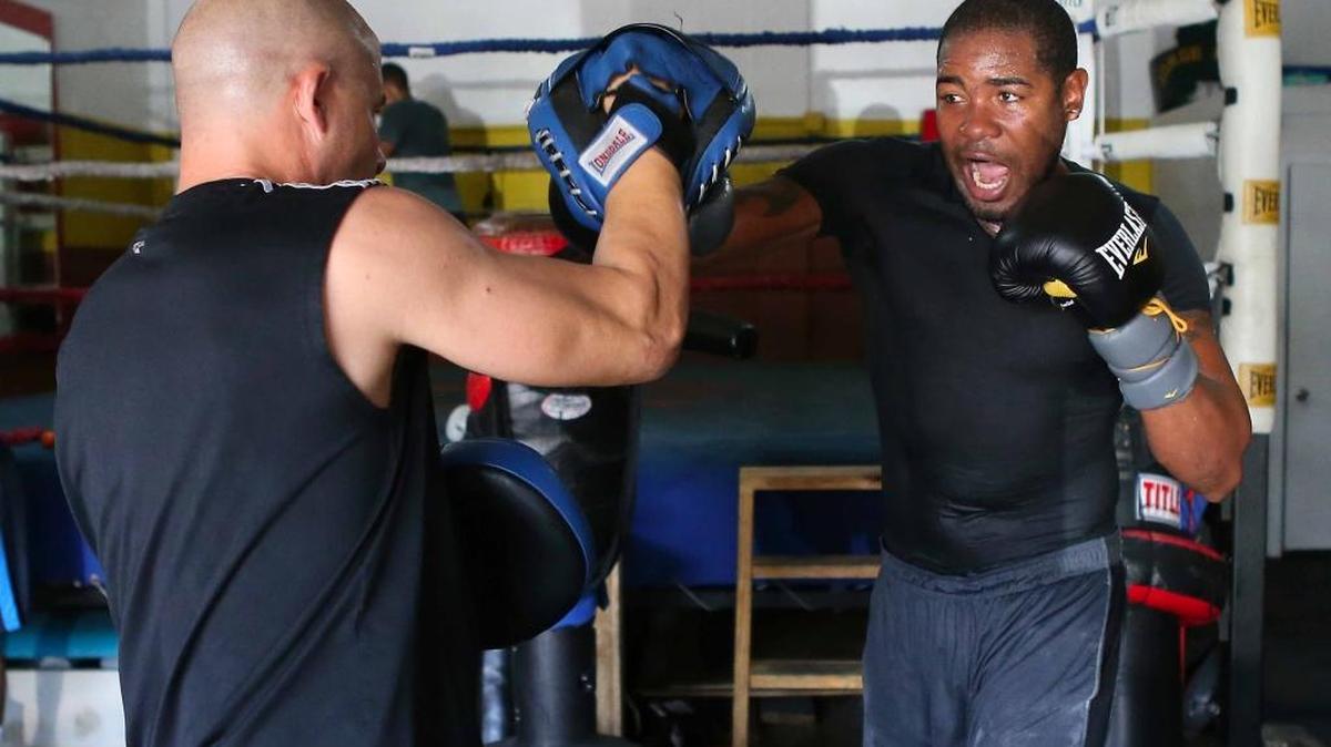 YUNIER DORTICOS entrena en Miami el 8 de octubre del 2015.