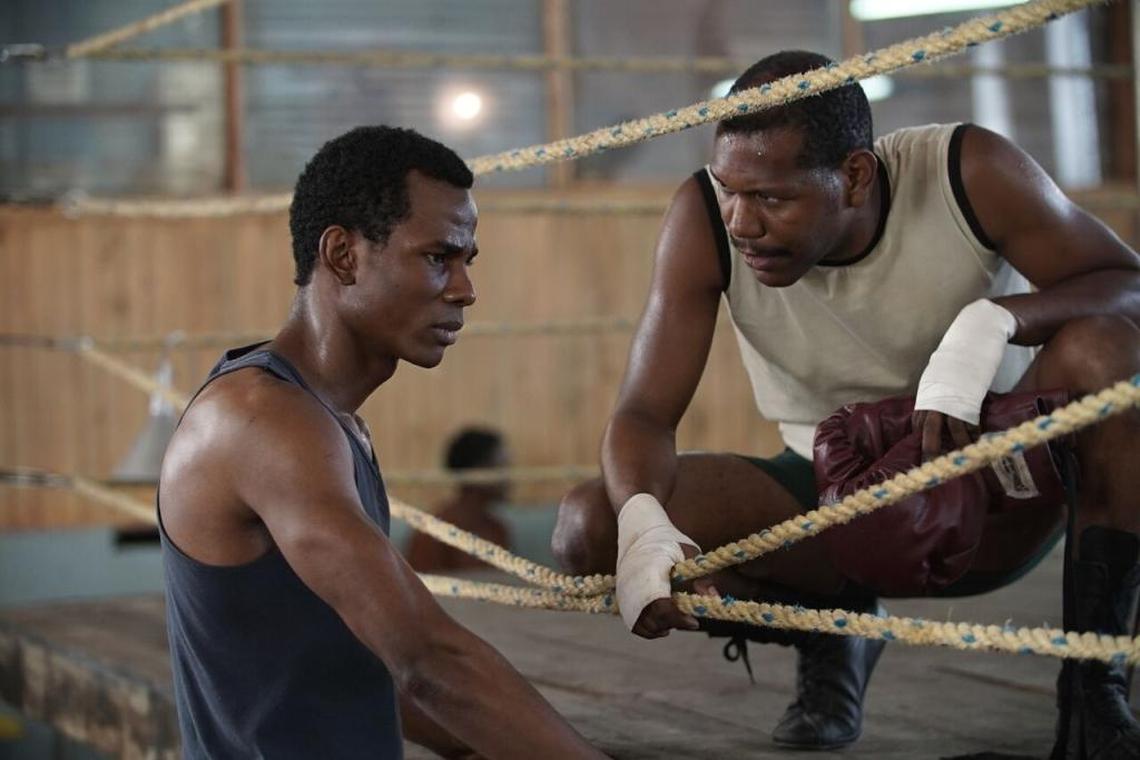 Una escena de la serie de TV sobre la vida del ídolo del boxeo colombiano Antonio “Kid Pambelé” Cervantes.