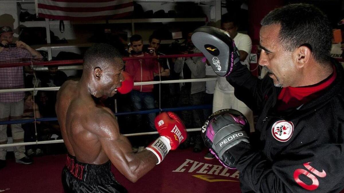 PEDRO DIAZ durante un entrenamiento con Guillermo Rigondeaux.