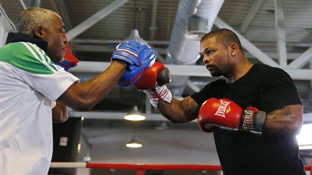 
El boxeador cubano Mike Pérez participa en una sesión de entrenamiento el miércoles 20 de mayo de 2015 en Moscú, Rusia. 

