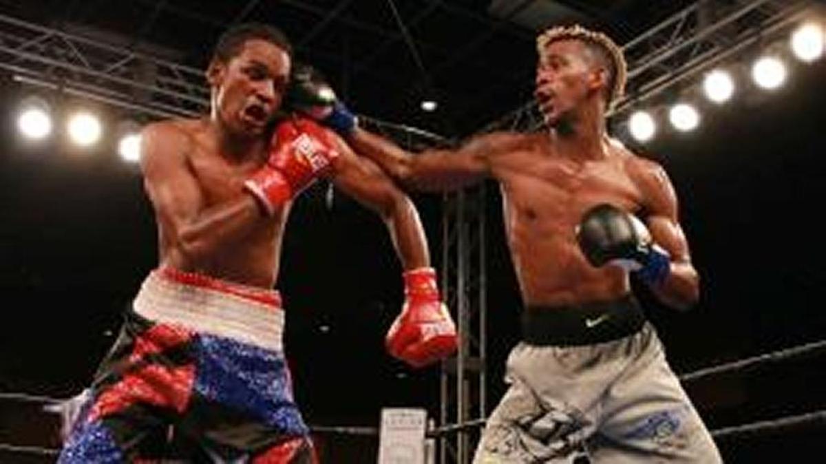 LEDUAN BARTHELEMY viene de derrotar derrotar por nocaut al dominicano Reynaldo Blanco (i).