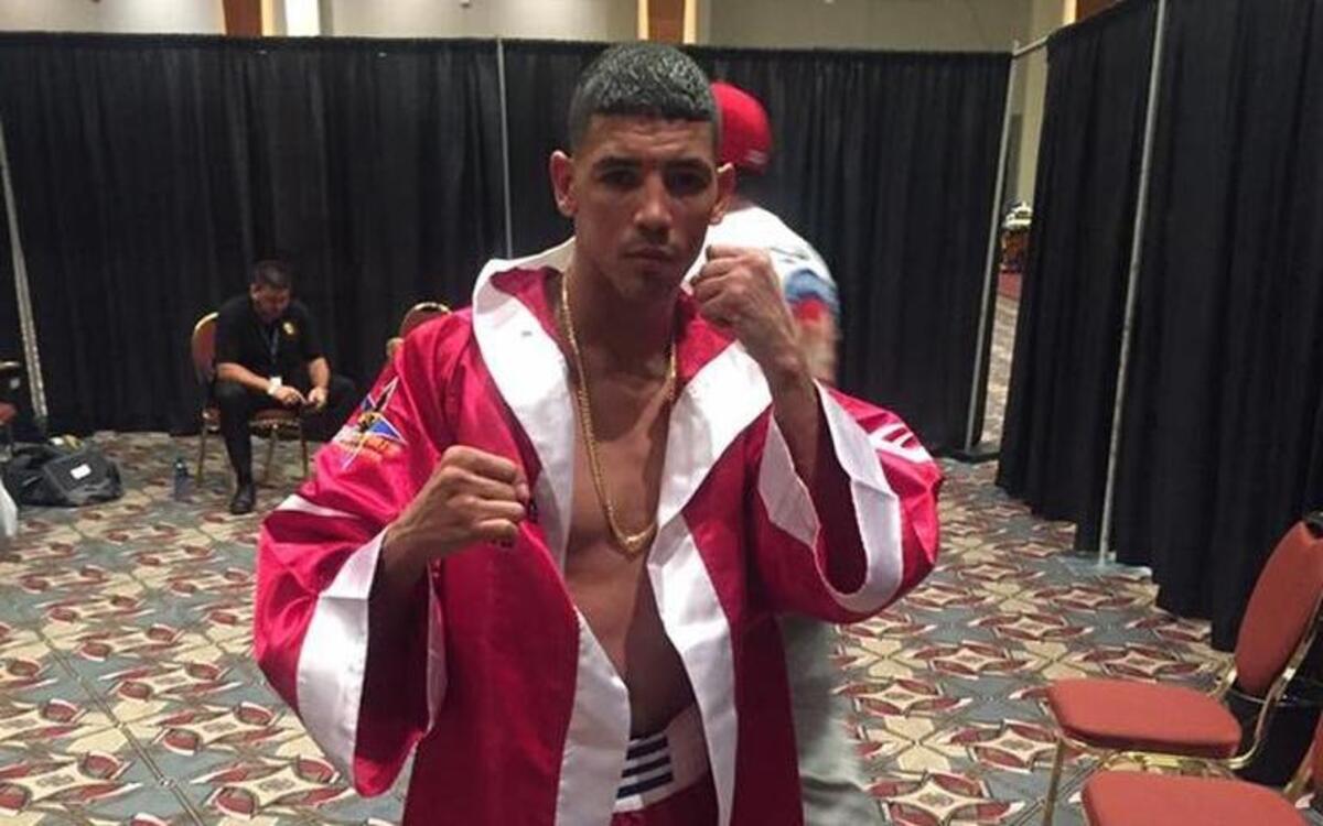 MARCOS FORESTAL tras su triunfo del 20 de agosto en Milwaukee, Wisconsin.