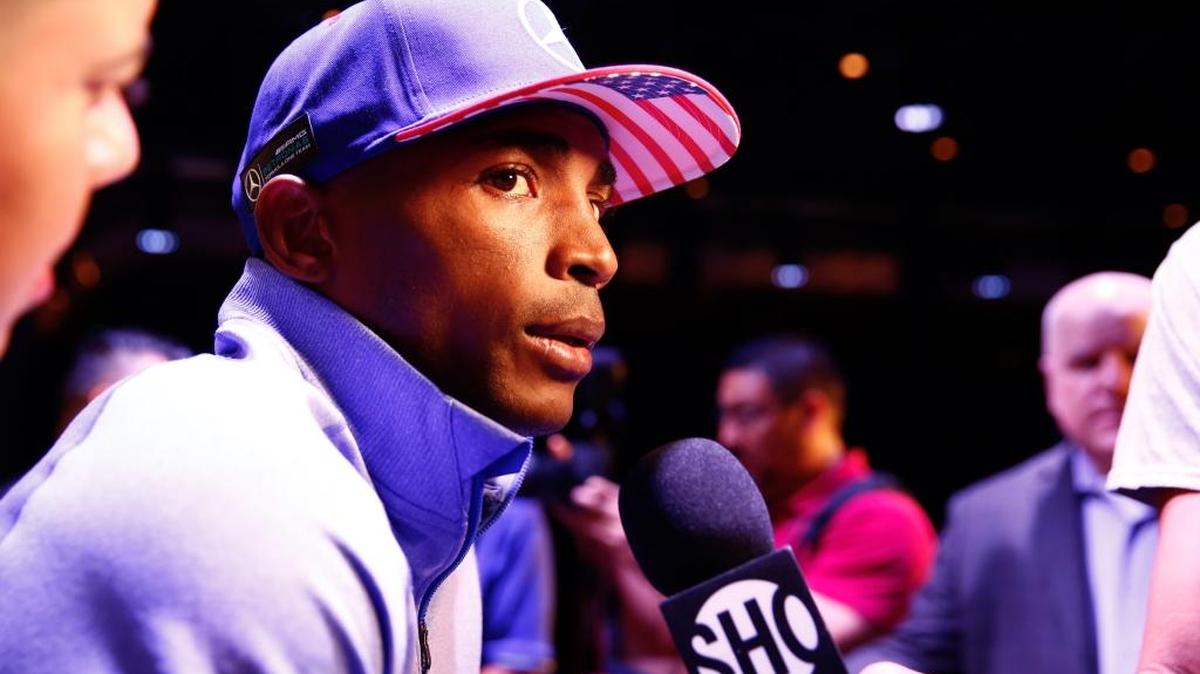 ERISLANDY LARA responde preguntas en la conferencia de prensa celebrada el jueves en Las Vegas.