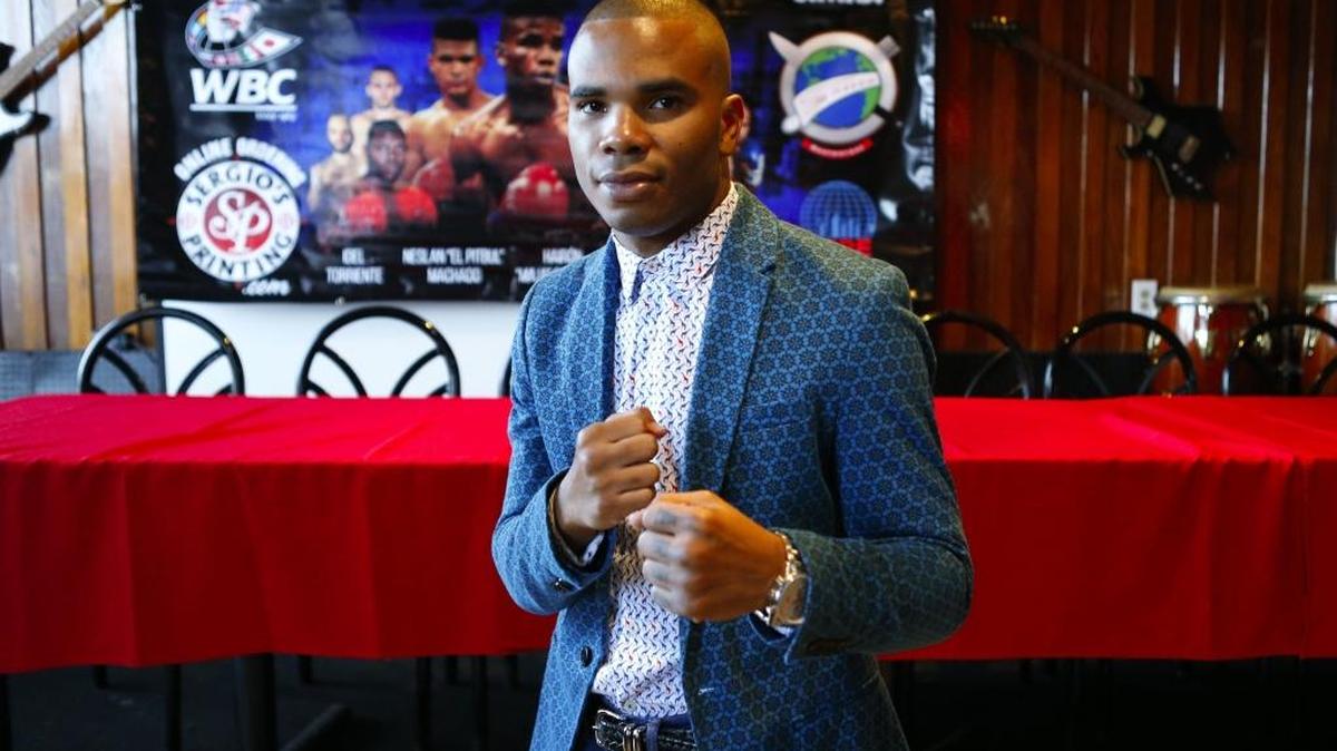 HAIRON SOCARRAS en conferencia de prensa este 7 de junio en Tu Tierra restaurant.