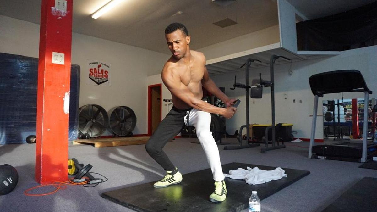 RANCES BARTHELEMY da los toques finales para su pelea del 3 de junio en Hollywood ante Mickey Bey