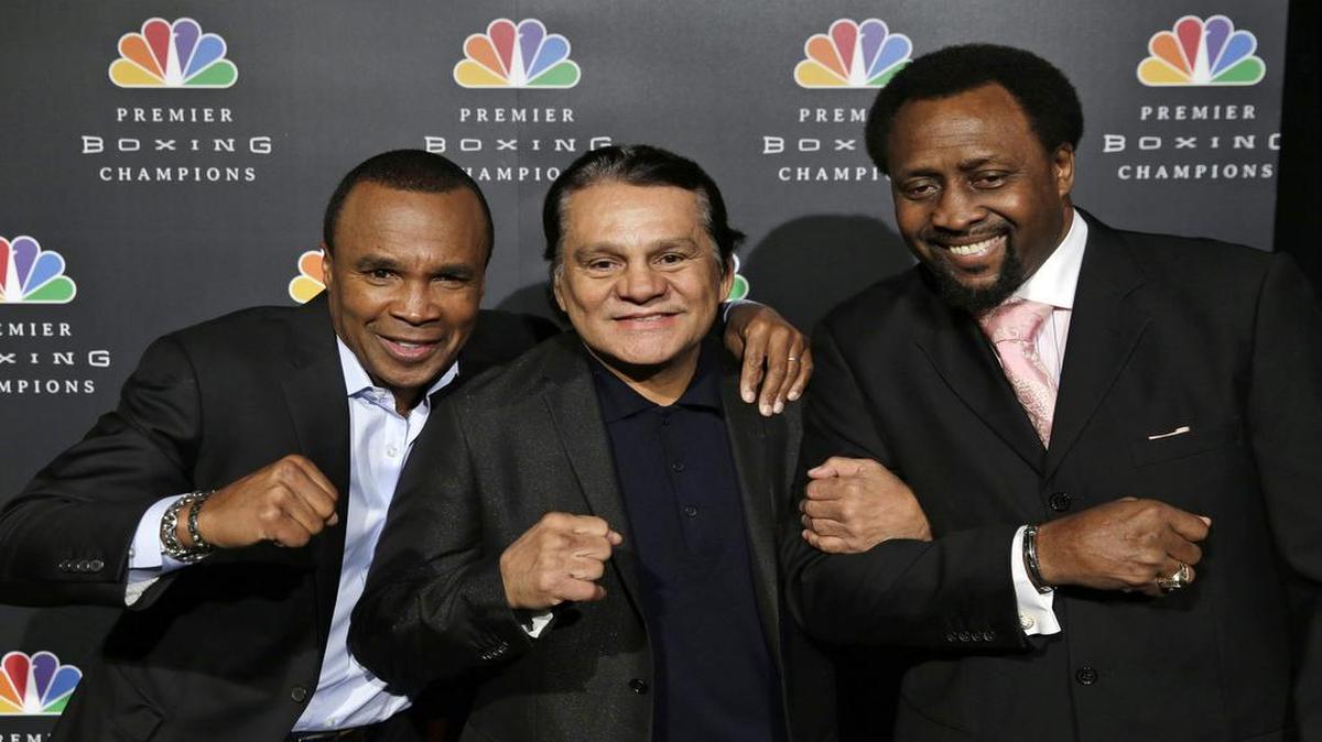 
Sugar Ray Leonard, Roberto Durán y Thomas Hearns (de izq. a der.) posan en una actividad en Nueva York el 14 de enero del 2015.
