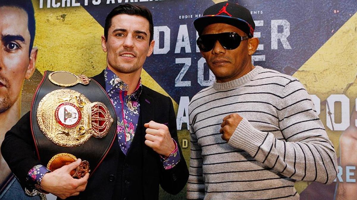 ANTHONY CROLLA (i) junto a Ismael Barroso en una conferencia de prensa en Manchester.