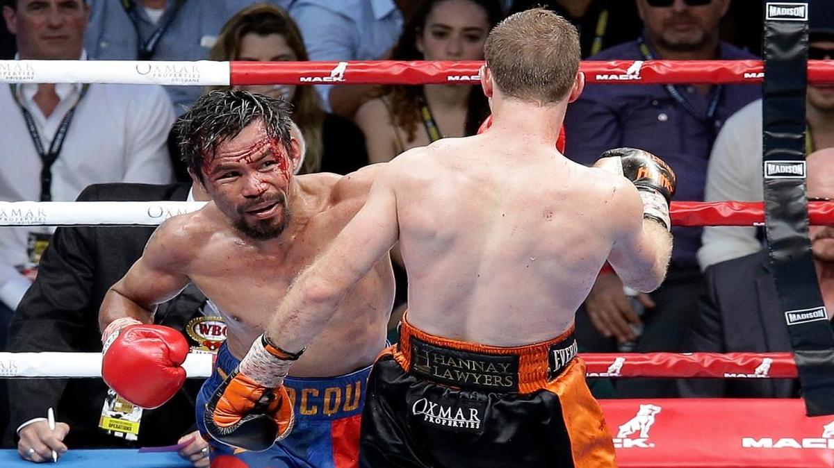 MANNY PACQUIAO conecta al rostro de Jeff Horn en la pelea celebrada el 2 de julio del 2017 en Brisbane, Australia.