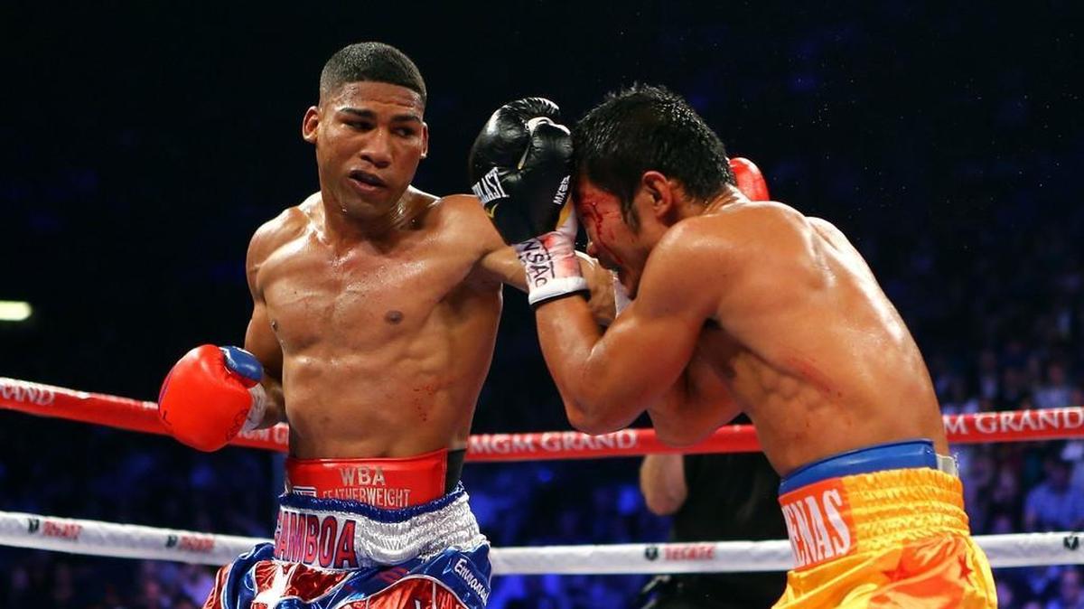 YURIORKIS GAMBOA conecta al cuerpo de Michael Farenas en tiempos cuando estaba al tope de su peso.