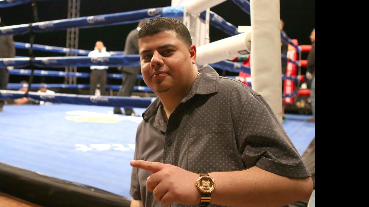 
EL EMPRESARIO Luis de Cubas Jr. durante una velada de boxeo celebrada en Hialeah el 26 de marzo.
