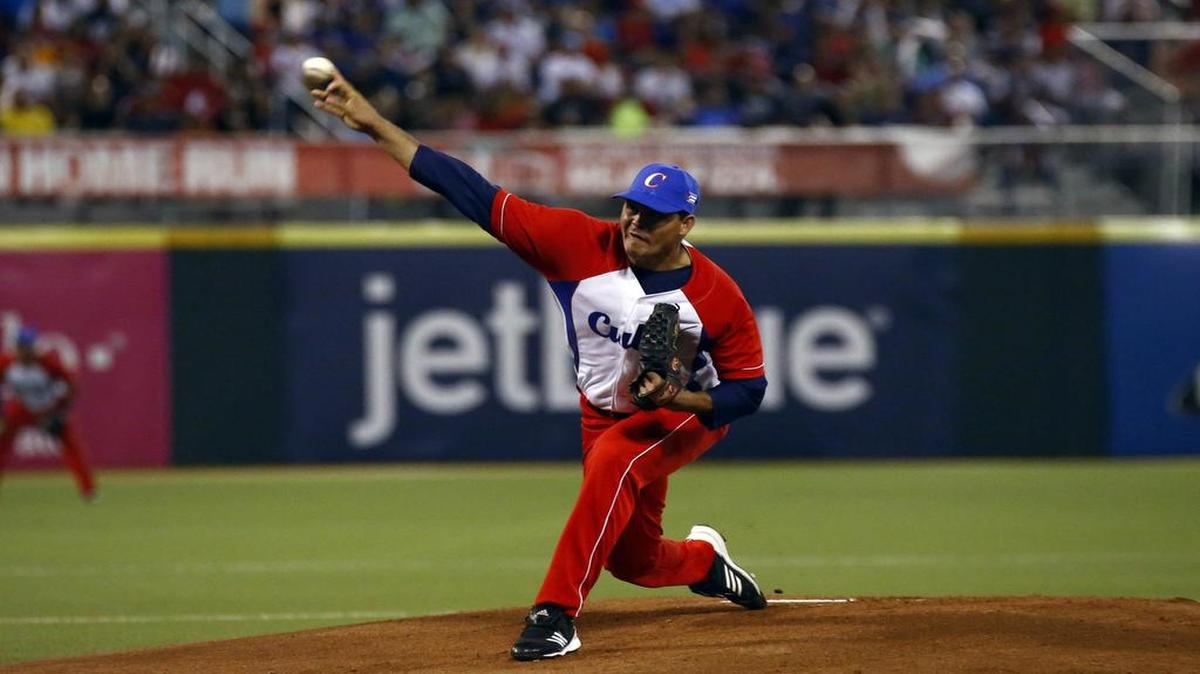 Yosvany Torres en una foto de archivo el 4 de febrero de 2015. El derecho cubano trabajó seis entradas y dos tercios ante Italia y soportó una anotación con seis incogibles, el domingo 15 de noviembre.