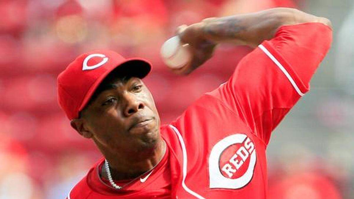 
Aroldis Chapman, cerrador de los Rojos de Cincinnati, durante un juego contra los Diamondbacks de Arizona el pasado 19 de julio.


