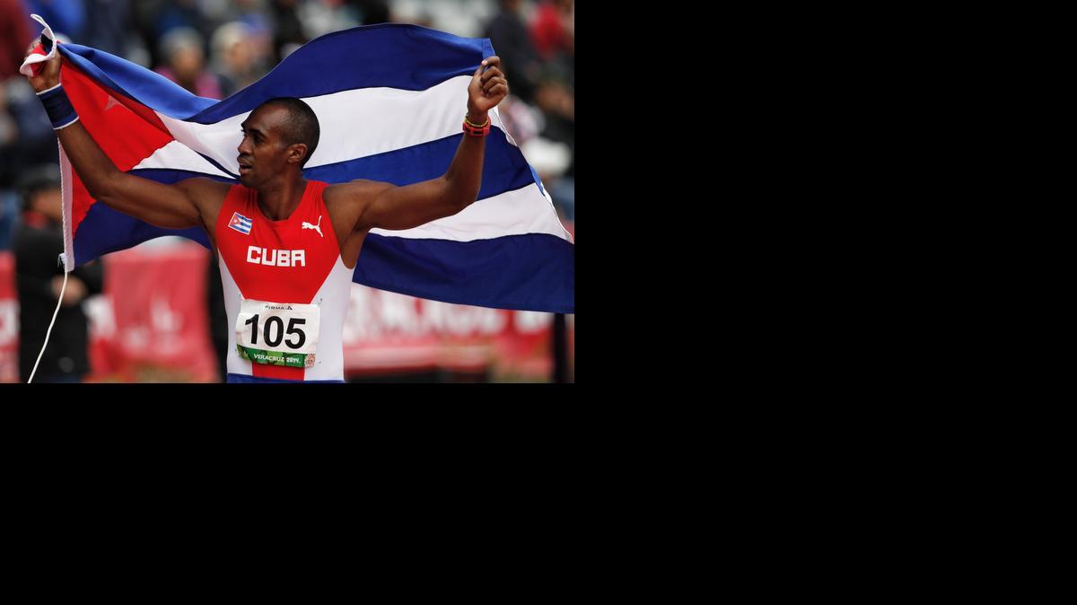 
EL CUBANO Radiel Acea se adjudica el oro en la prueba de 400 metros planos masculino durante los XXII Juegos Centroamericanos y del Caribe Veracruz 2014.
