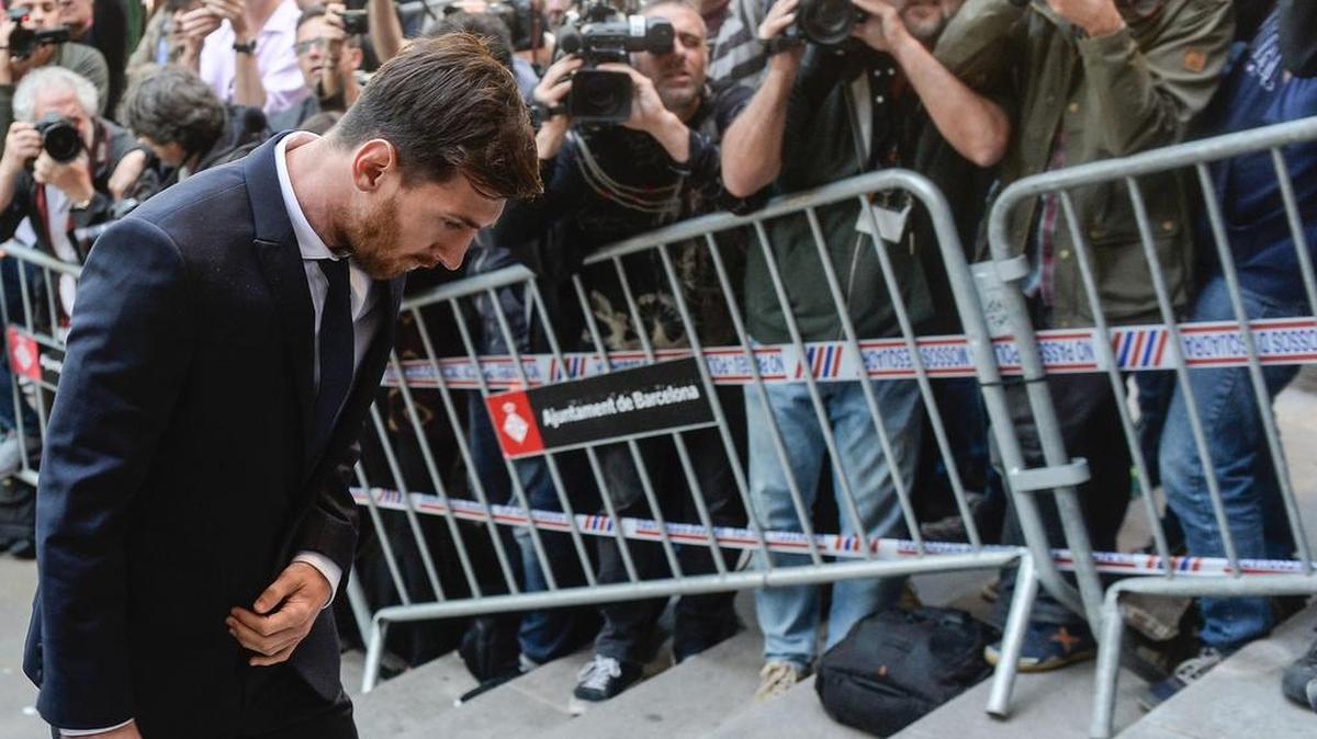Lionel Messi llega al tribunal en Barcelona en una foto de archivo de junio del 2016.