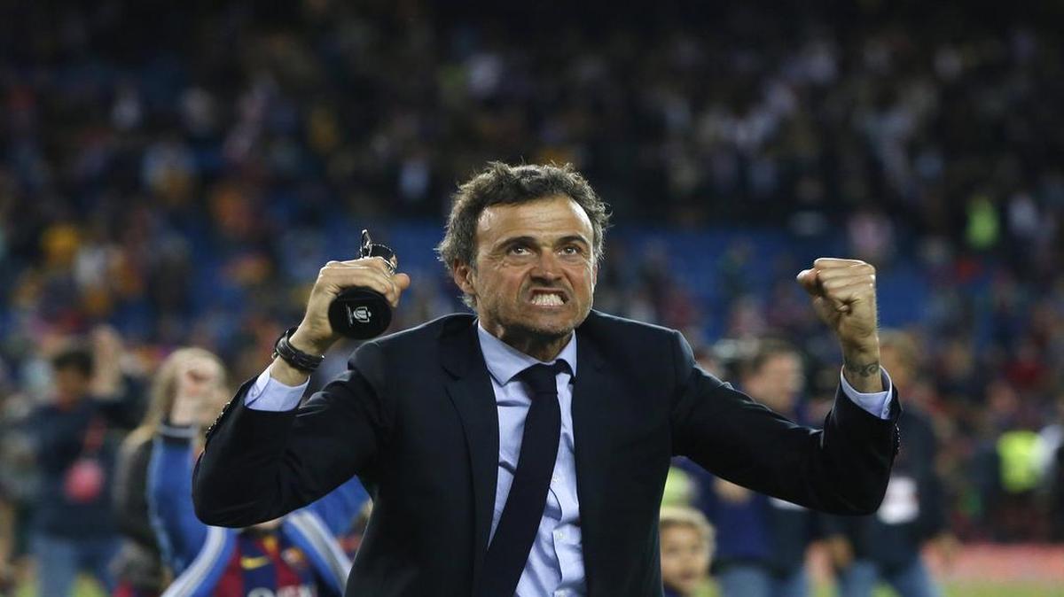 El entrenador del FC Barcelona Luis Enrique celebra tras vencer al Sevilla 2-0 en la final de la Copa del Rey disputada el domingo 22 de mayo del 2016 en el estadio Vicente Calderón, en Madrid.
