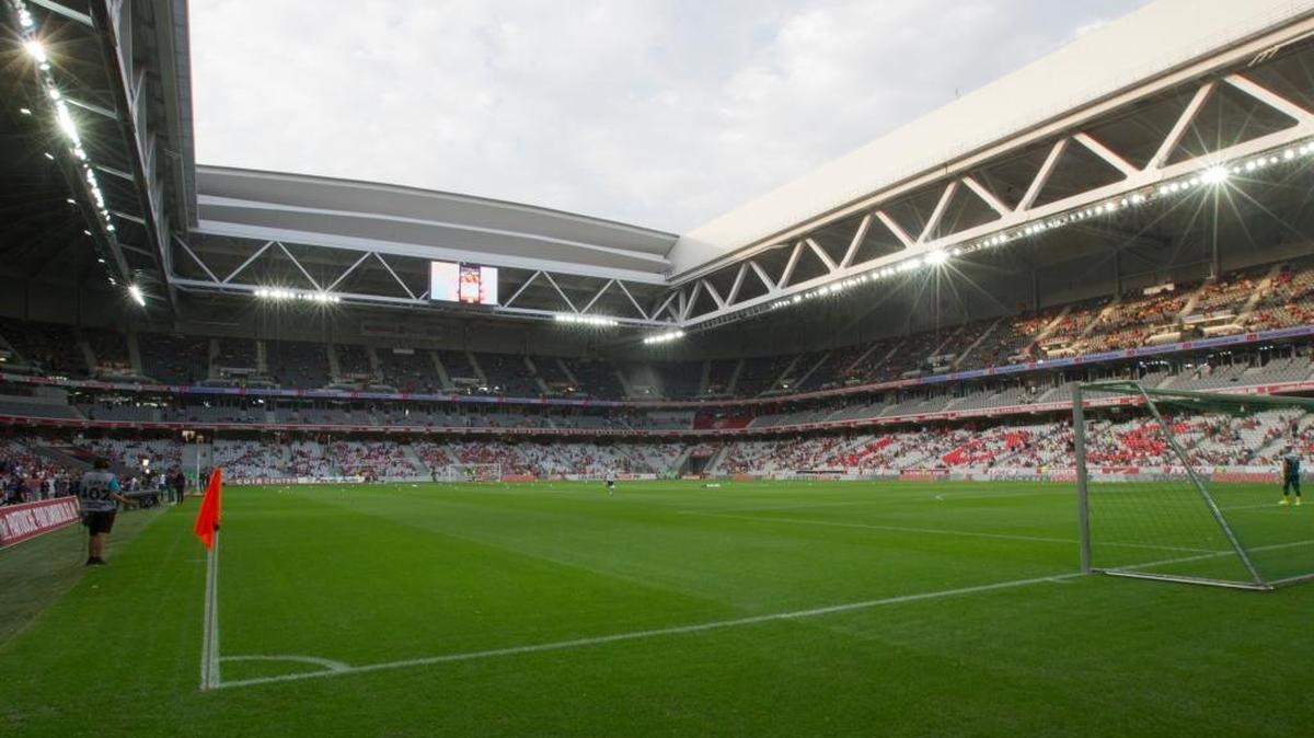 Vista del estadio Pierre Mauroy en Lille, donde se jugarán seis juegos de la Euro y que tendrá implementada la tecnología “Ojo de Halcón” en la línea de gol.