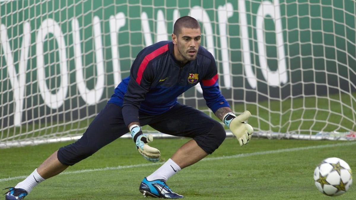 El Barcelona confirmó este miércoles la retirada de Víctor Valdés, el que fuera arquero de la etapa más exitosa del club catalán (2002-2014), dos días después de que el jugador, de 35 años, dejase entrever su adiós.