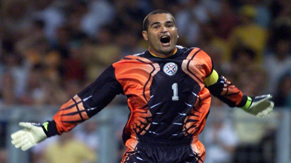 El exguardameta de la selección paraguaya de fútbol y excapitán del combinado guaraní José Luis Chilavert afirmó que los jugadores deberían poder presentar candidatos a la presidencia de la Conmebol y dijo que se siente “preparado y capacitado” para un cargo de ese tipo.