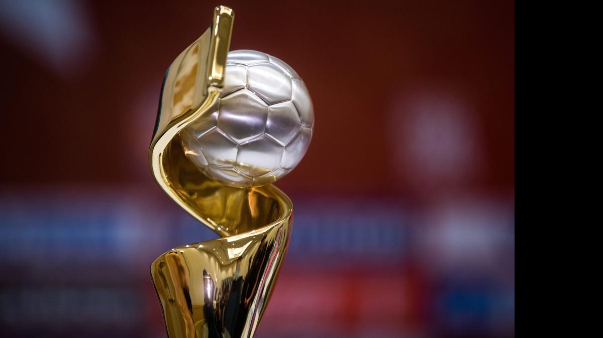 
La Copa Mundial Femenina de la FIFA es presentada el jueves, 4 de junio, durante una conferencia de prensa en Vancouver, Canadá.
