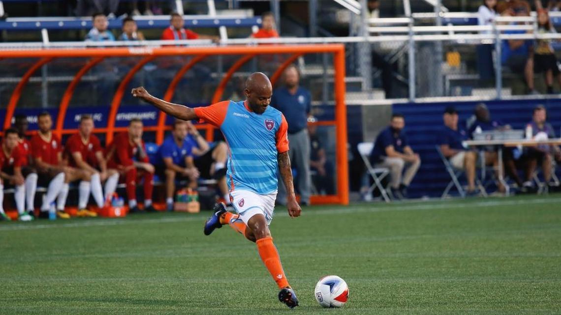 Ariel Martínez arrancó con el Miami FC en el partdo contra Morth Carolina FC y le dio fluidez al ataque azulnaranja, la noche del sábado 5 de agosto del 2017 en el Riccardo Silva Stadium (FIU) en Miami.