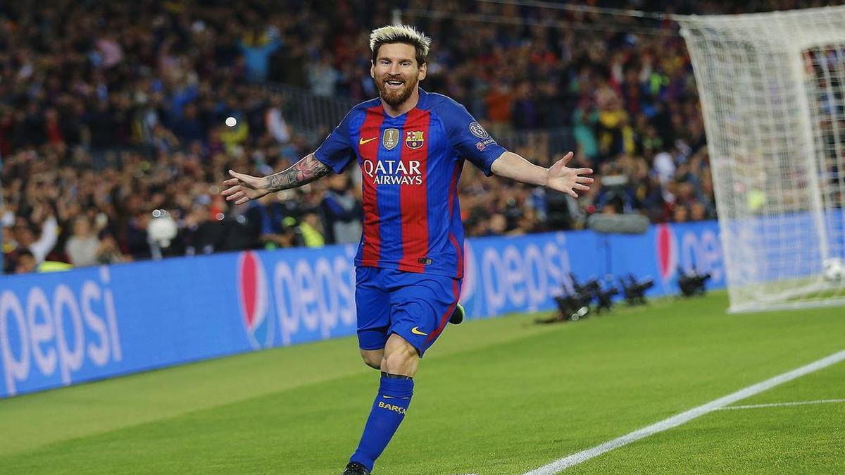 Lionel Messi celebra tras marcar un triplete frente al Manchester City el 19 de junio del 2016 en la Liga de Campeones.