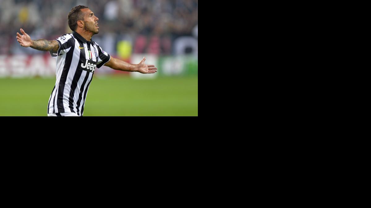 
El argentino de la Juventus Carlos Tevez celebrates después de anotar se segundo gol el martes.


