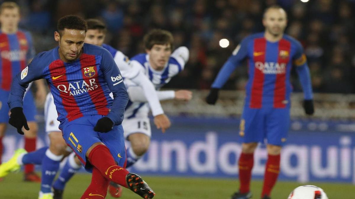El delantero brasileño Neymar anotó de penal el gol que le dio a Barcelona el triunfo 1-0 ante la Real Sociedad, durante el partido de ida de cuartos de final de la Copa del Rey, celebrado el 19 de enero del 2017 en el estadio de Anoeta de San Sebastián.