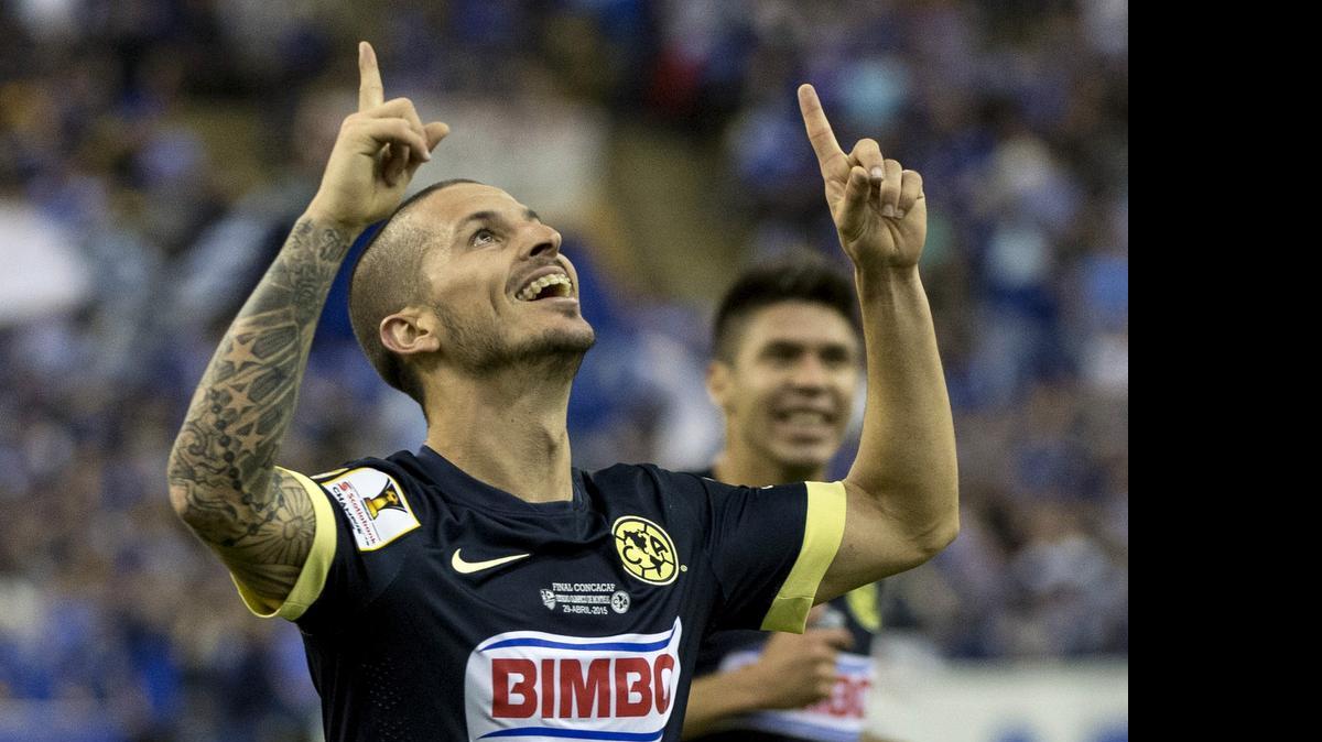 
El delantero del América Dario Benedetto celebra su tercer gol contra el Impact.
