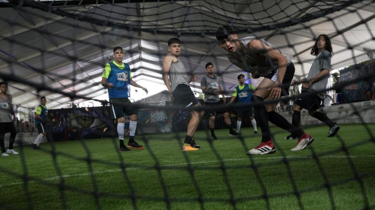 Jugadores aficionados participan en unos de los partidos del torneo celebrado en Wynwood, el pasado 9 de junio.