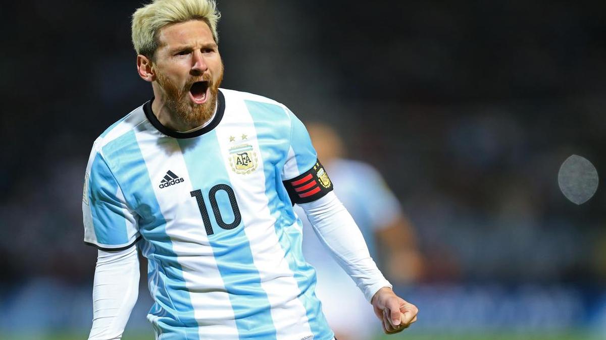 El jugador Lionel Messi festeja un gol para Argentina en el partido ante Uruguay, el 1 de septiembre de 2016, durante un encuentro correspondiente a las eliminatorias al Mundial de Rusia 2018.