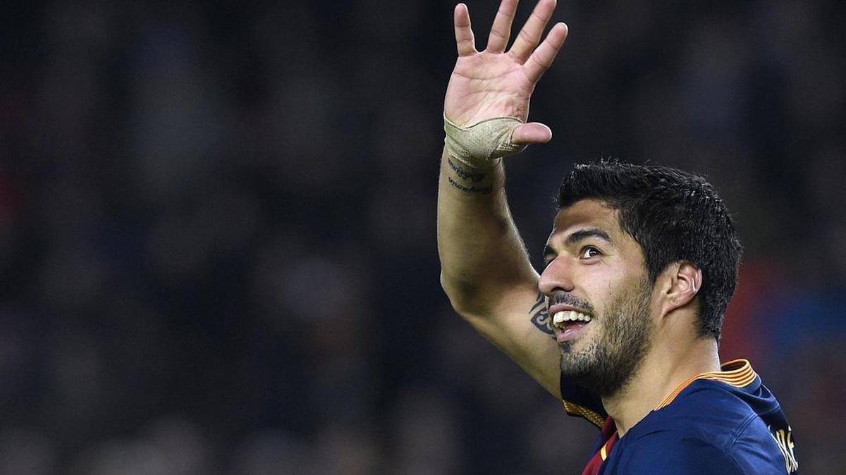 Luis Suárez celebra un gol frente al Valencia durante la Copa del Rey.
