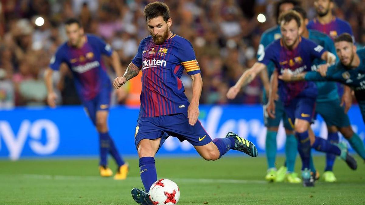 El presidente del Barcelona, Josep Maria Bartomeu, garantizó la continuidad de Leo Messi y considera que “hay que ser más optimistas con este Barça”, ya que los azulgranas tienen “mejor equipo que el año pasado”.