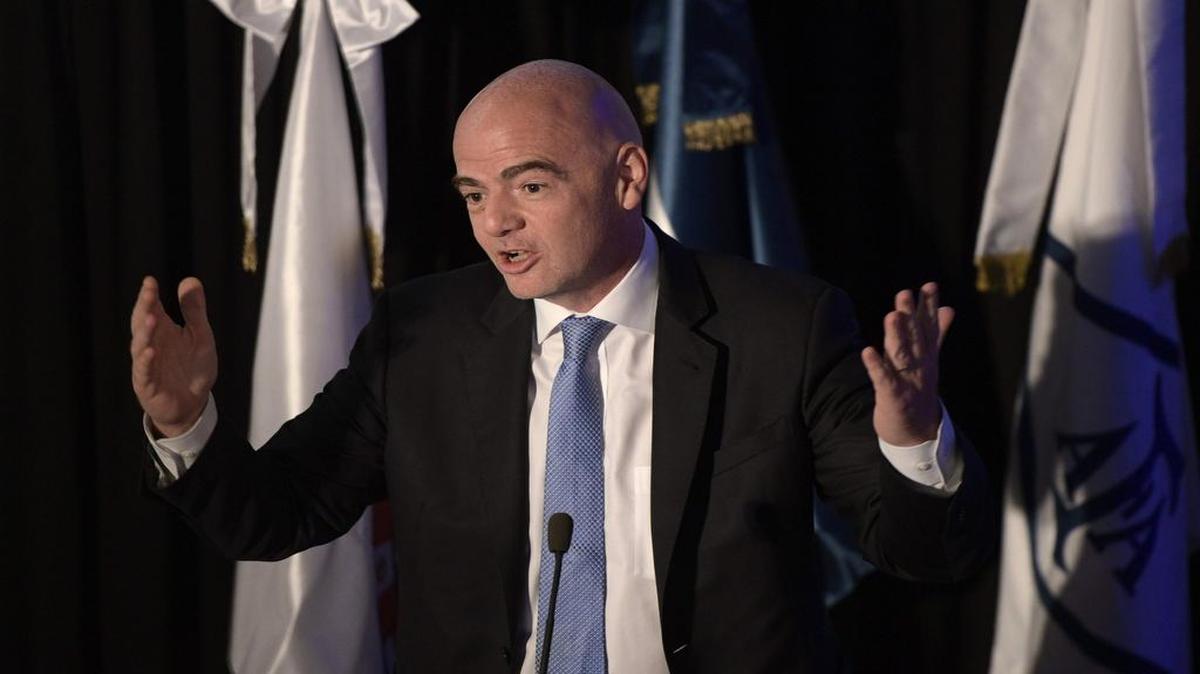 El presidente de la FIFA Gianni Infantino habla en una conferencia de prensa en Buenos Aires el 4 de octubre del 2017.