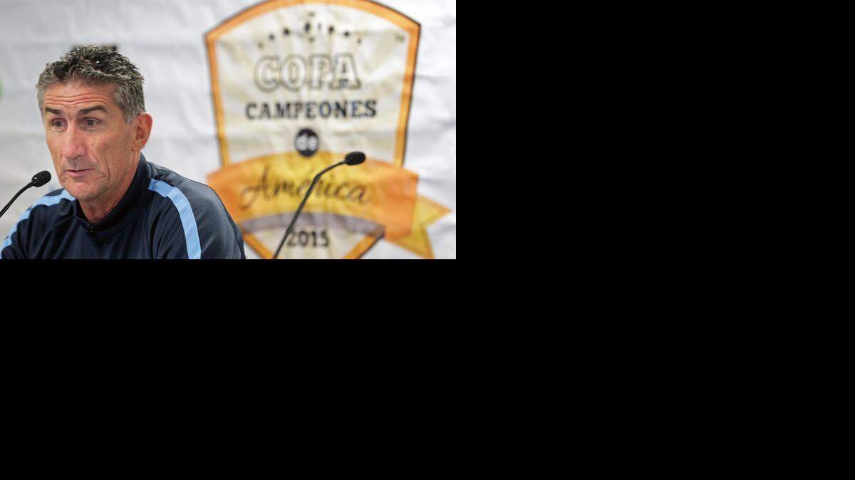 
El técnico de San Lorenzo, Edgardo Bauza, durante la conferencia de prensa de la Copa Campeones de América, el miércoles 14 de enero en la Universidad Internacional de la Florida, en Miami.
