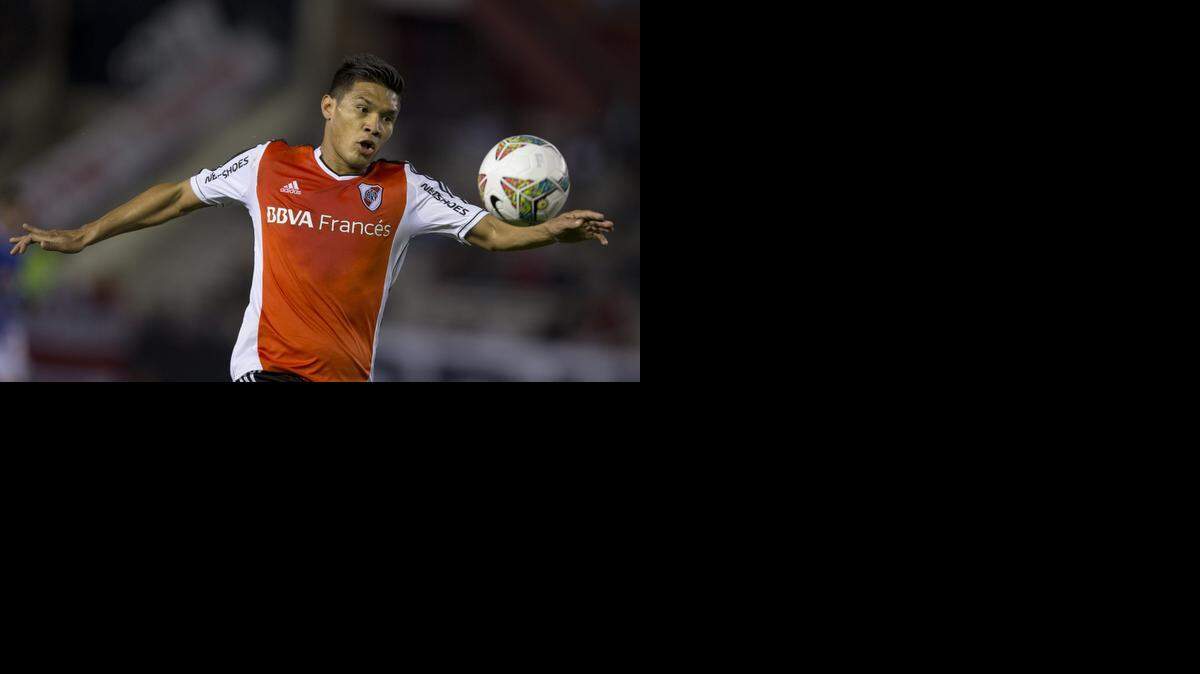 
Teofilo Gutierrez, goleador del River Plate, en un partido el miércoles en Buenos Aires.

