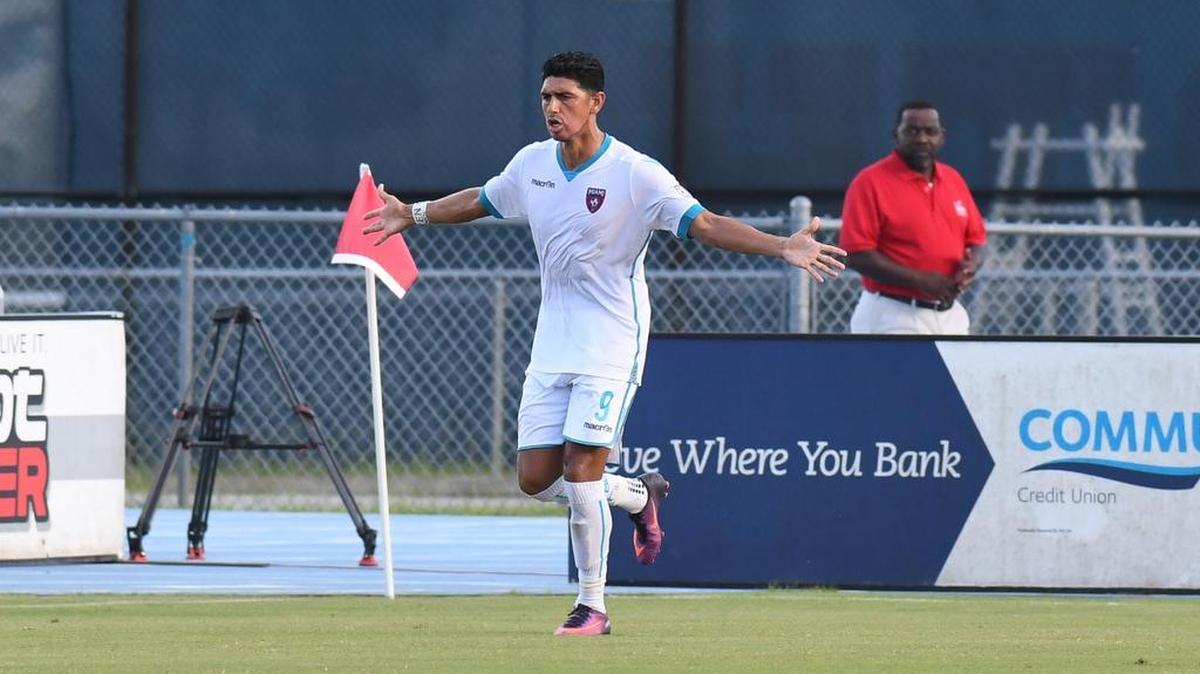 Jaime Chávez, del Miami FC, celebra su gol contra el Armada FC, el domingo 20 de agosto del 2017 en el Hodges Stadium en Jacksonville.