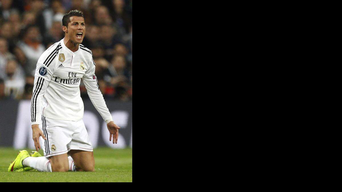 
Cristiano Ronaldo reacciona durante una jugada del partido entre el Real Madrid y el Schalke 04 en la Liga de Campeones, el 10 de marzo del 2015.


