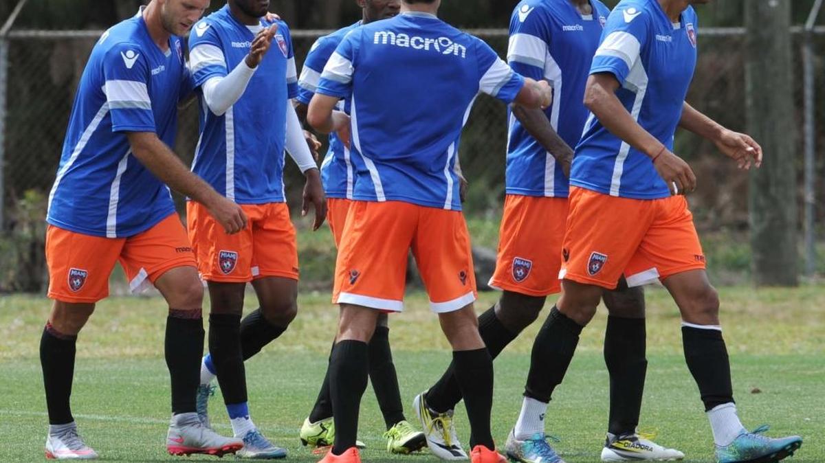 Miami FC-Rayo Oklahoma, el sábado en la universidad St. Thomas. El cubano Ariel Martínez anotó el gol del triunfo del Miami.