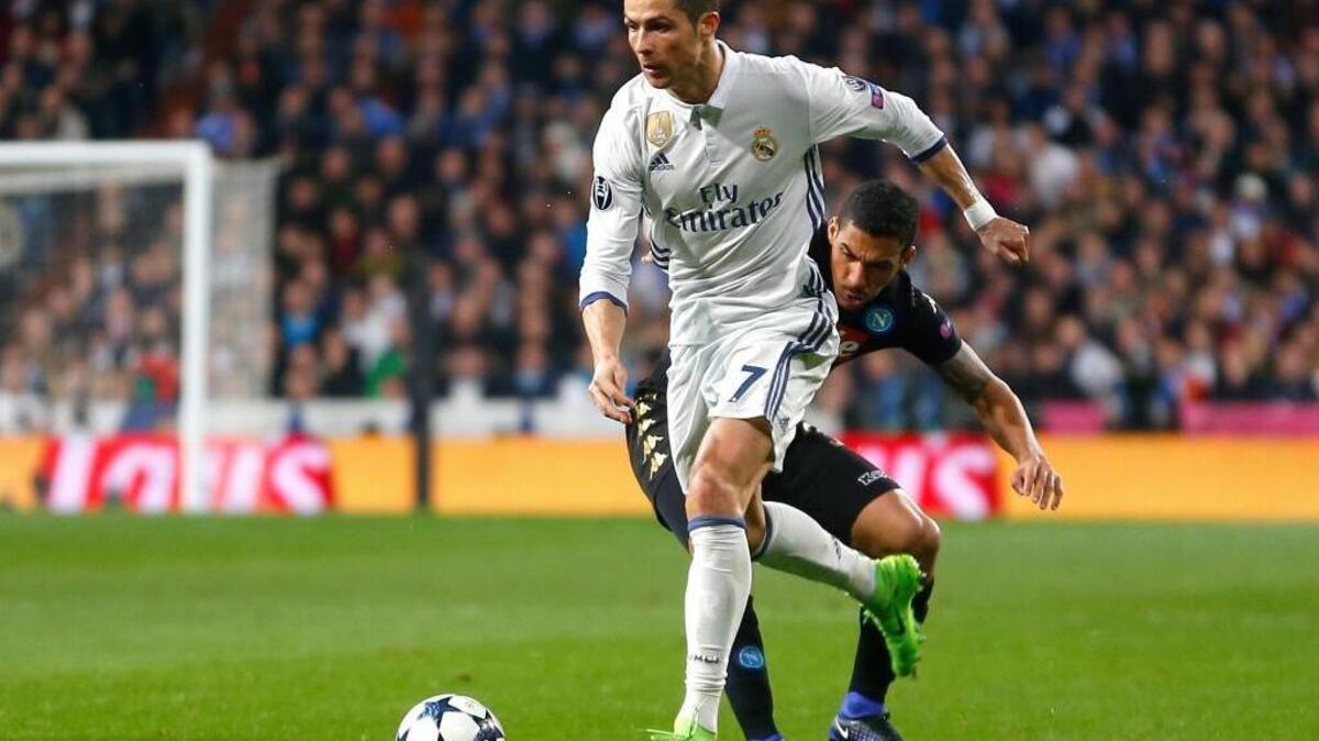 Cristiano Ronaldo, una de las grandes estrellas del Real Madrid, en acción contra el Napoli, el 15 de febrero pasado.