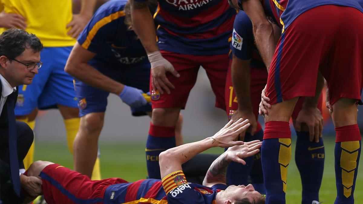 Lionel Messi todavía no se recupera de la rotura en el ligamento colateral interno de la rodilla izquierda que sufrió el pasado 26 de septiembre con Barcelona, en el partido con Las Palmas en la liga española.