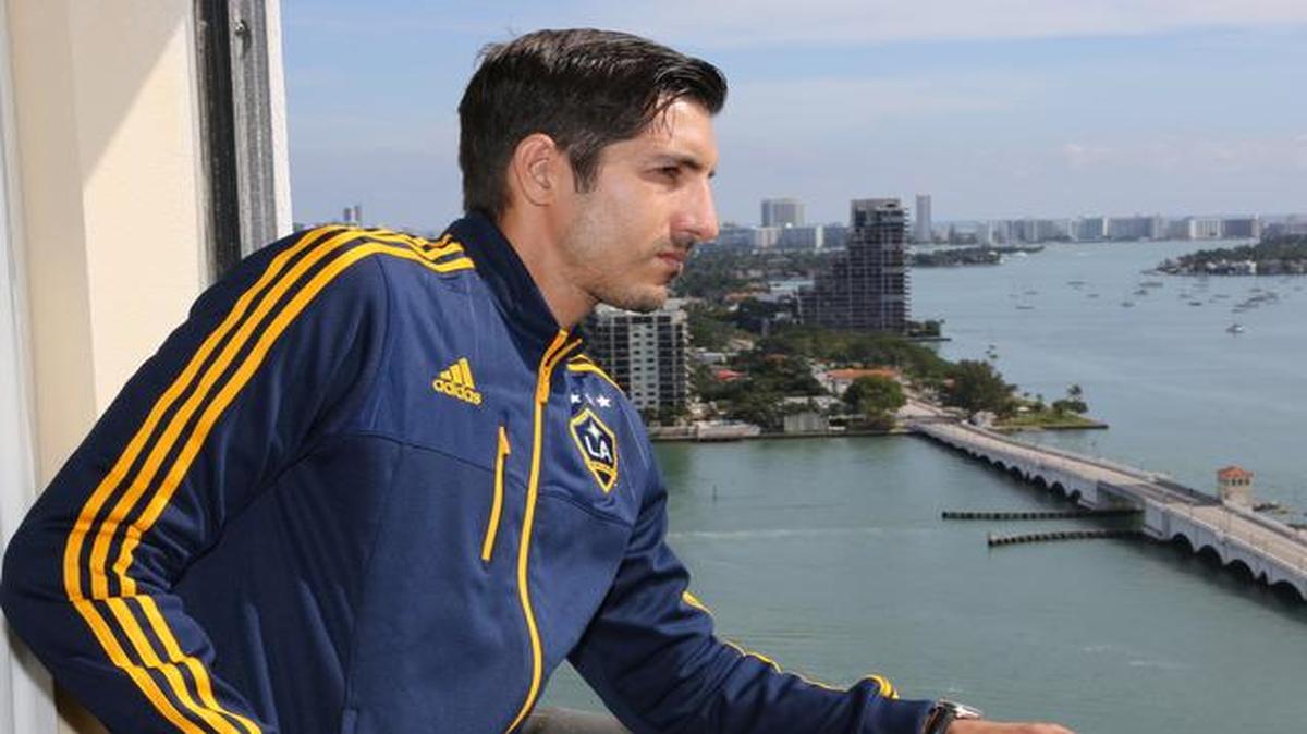
Jaime Penedo durante una visita a Miami el lunes para la promoción de la campaña de la MLS del 2015, que empezará justamente con el Galaxy el 6 de marzo próximo.

