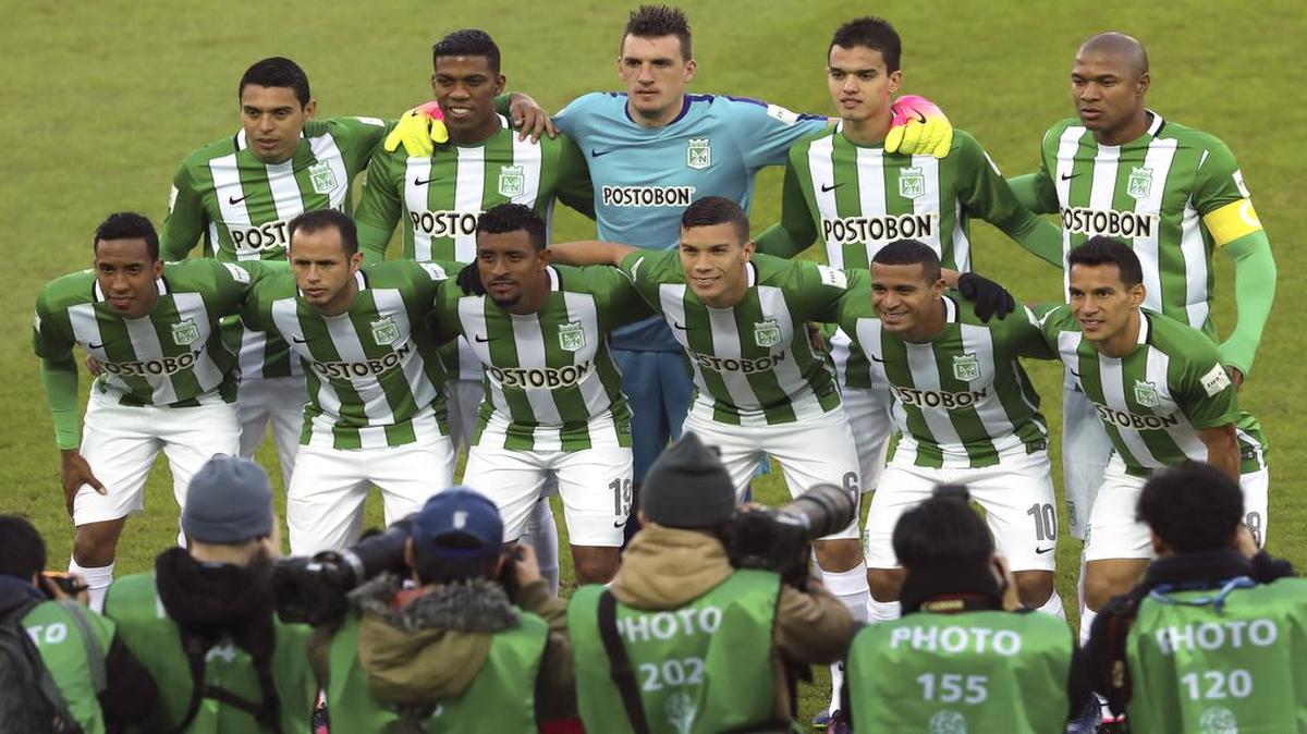 El Atlético Nacional de Medellín antes de jugar el partido por el tercer puesto contra el América de México por el Mundial de Clubes, en Yokohama, Japón, el 18 de diciembre del 2016.