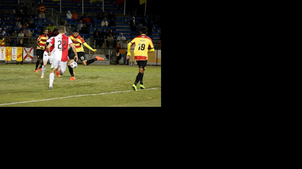 
Aly Alberto Hassan (15) cuando anotó el gol del empate de los Strikers, el 1 de noviembre pasado.
