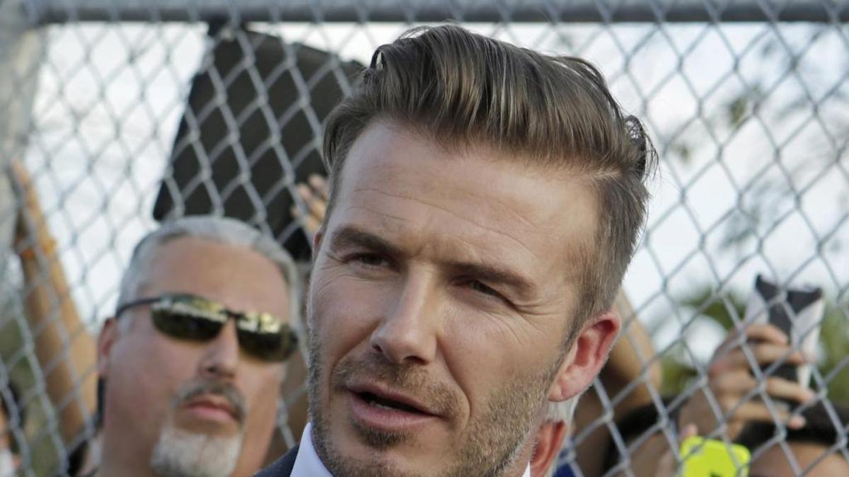 David Beckham le habla a los aficionados que se dieron cita en el Kendall Soccer Park el 5 de febrero del 2015, poco después de anunciar su intención de traer un equipo de la MLS a Miami.