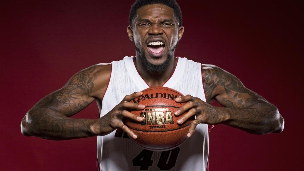 Udonis Haslem posa el Día de la Prensa del Heat el pasado 27 de septiembre en el Amercan Airlines Arena.
